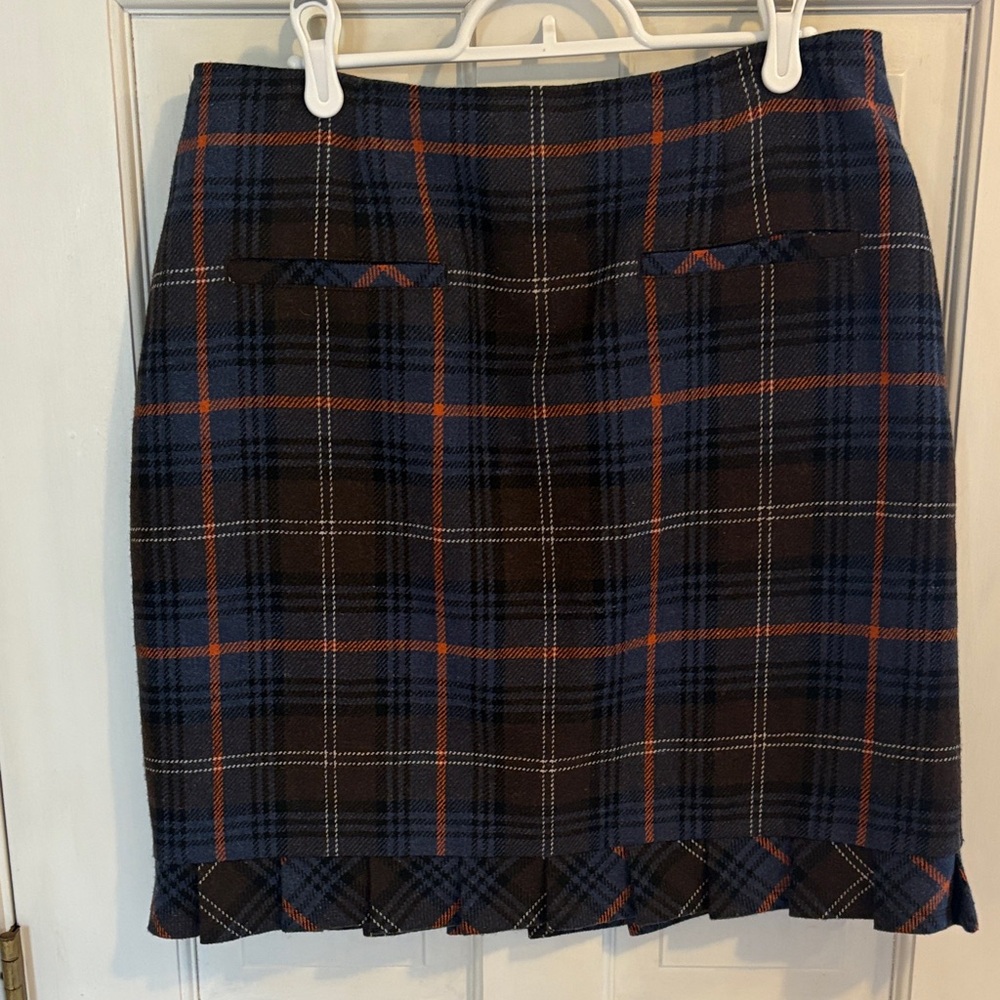 Cabi size 12 Navy and brown plaid  Pencil Skirt with Subtle Ruffle Hem like new